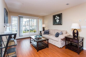 Nevada Place in St. Albert, AB - Building Photo - Building Photo