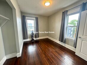 147 Boston St, Unit 2 in Boston, MA - Building Photo - Building Photo