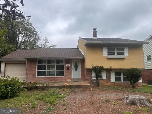 property at 2720 Haverford Rd