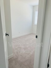 12075-12075 Oceola Rd in Lake Country, BC - Building Photo - Building Photo