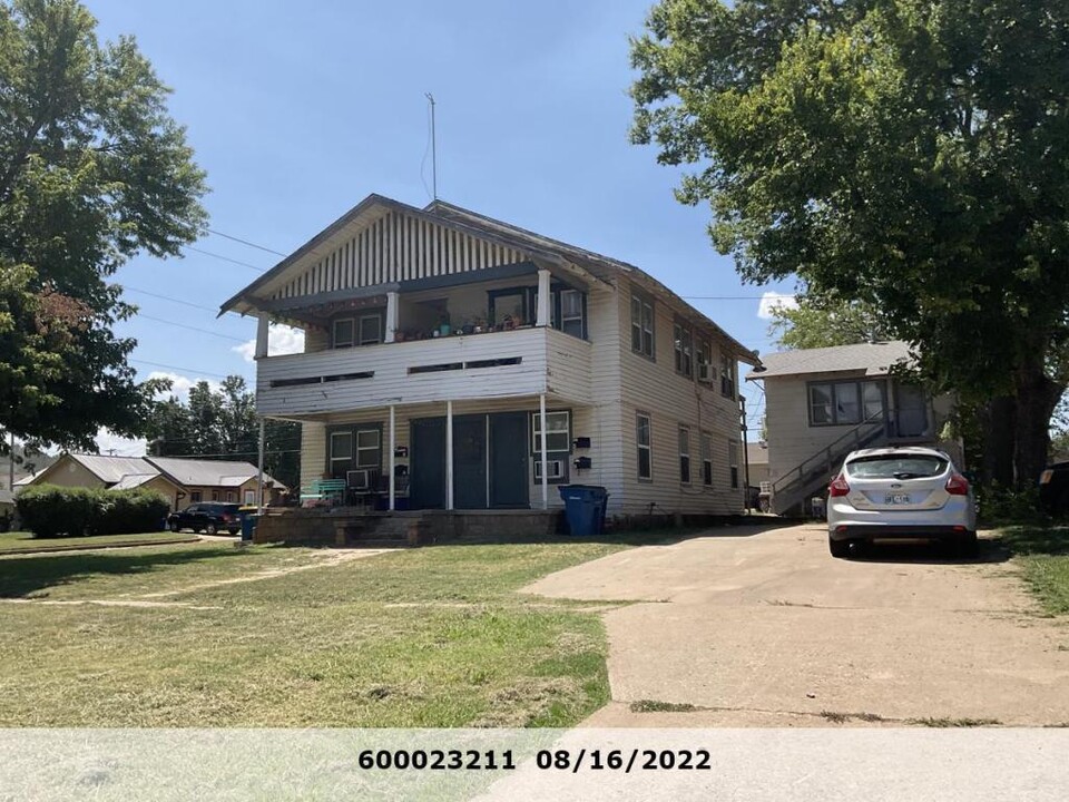 324 S Duncan St in Stillwater, OK - Building Photo