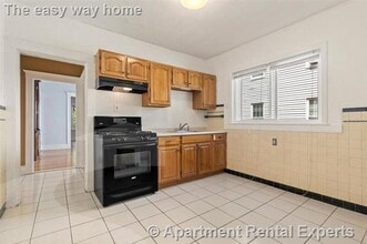 38 George St in Medford, MA - Foto de edificio - Building Photo