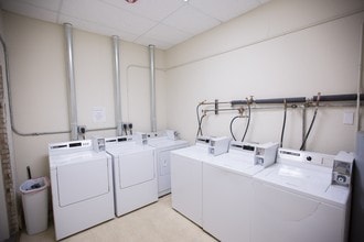 Hawks Nest Apartments in Whitewater, WI - Building Photo - Building Photo