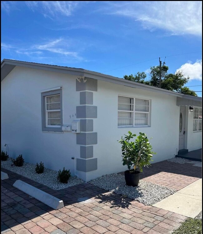 944 Green St in West Palm Beach, FL - Building Photo - Building Photo