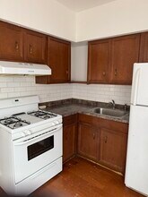 140 College St in Elgin, IL - Building Photo - Building Photo