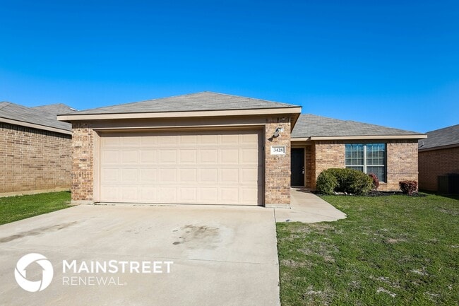 property at 3428 Heatherbend St