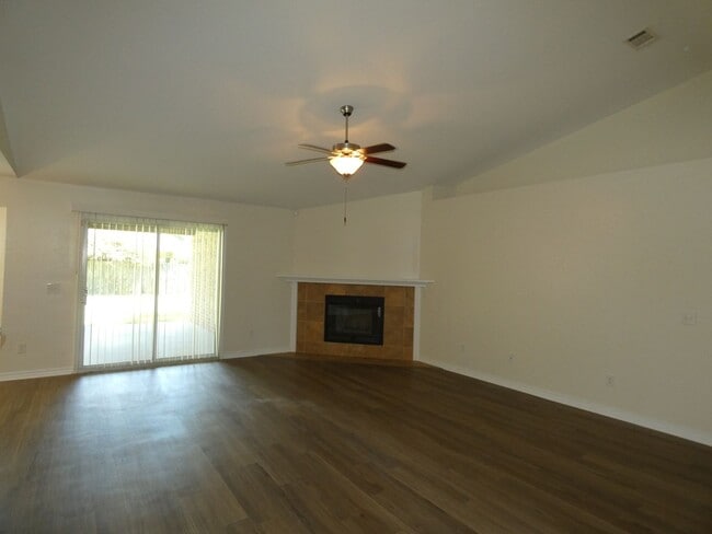 5836 Chi Chi Cir in Milton, FL - Building Photo - Building Photo