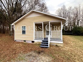 710 Gordon St in Henderson, NC - Building Photo