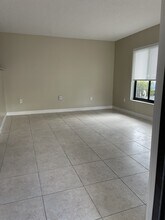 4702 SW 67th Ave in Miami, FL - Building Photo - Building Photo