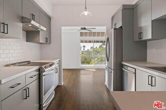 511 San Vicente Blvd in Santa Monica, CA - Building Photo - Building Photo