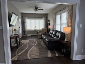 283 S Michigan Ave in Bradley, IL - Building Photo