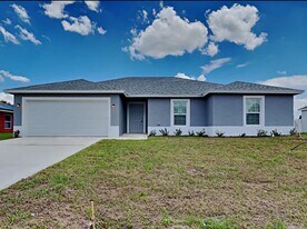 2039 SW Trenton Ln in Port St. Lucie, FL - Building Photo