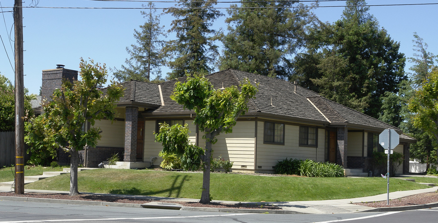 3794 Chestnut Ave in Concord, CA - Building Photo