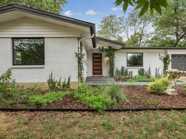 property at 1109 Sahara Ave