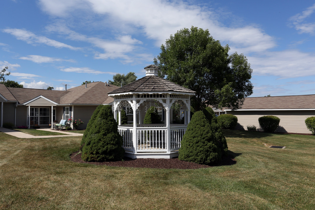 Cottages of Shippensburg, 55+ in Shippensburg, PA - Foto de edificio