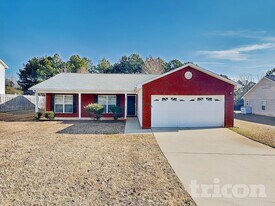 265 Whistle Way in Locust Grove, GA - Building Photo