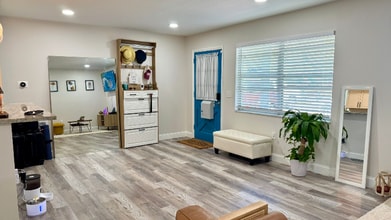232 SE Monroe Cir N in St. Petersburg, FL - Building Photo - Building Photo