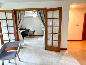 504 Holly Dr, Unit 304 in Edmonds, WA - Building Photo - Building Photo