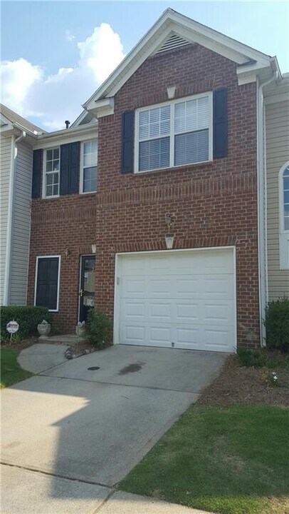 3651 Lantern Crest Cove in Scottdale, GA - Building Photo