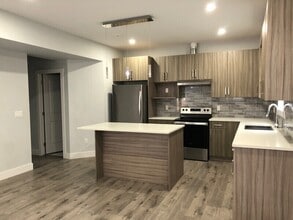 1001 Stockwell Ave in Kelowna, BC - Building Photo - Building Photo