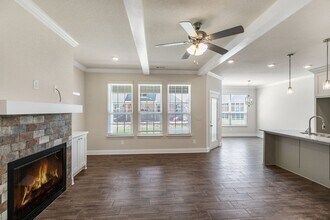 411 Linda Ln in Centerton, AR - Building Photo - Building Photo