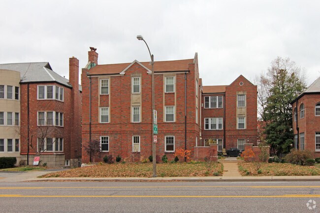Hanley Road Apartments in St. Louis, MO - Building Photo - Building Photo