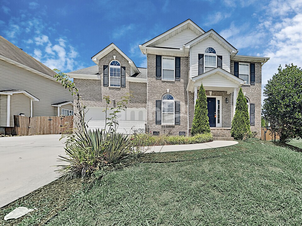 6013 Gallant Ln in Knoxville, TN - Building Photo