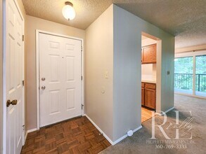 3600 Narrows View Ln NE in Bremerton, WA - Building Photo - Building Photo