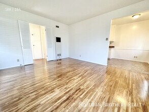 5619 W Jefferson Blvd, Unit 3 in Los Angeles, CA - Foto de edificio - Building Photo