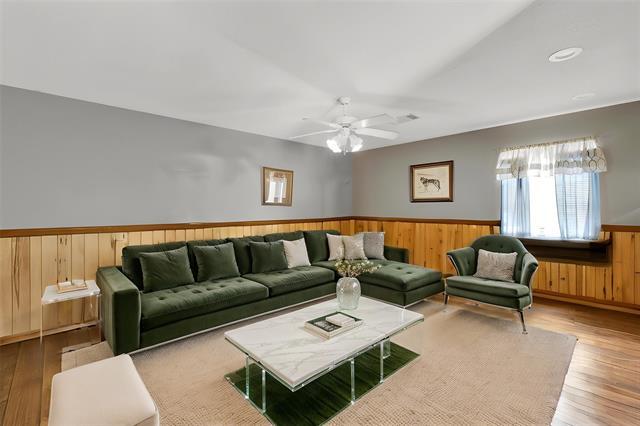 property at 3310 Darby Ln