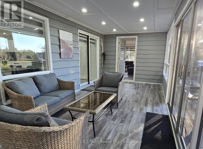 375 Santas Village Rd in Bracebridge, ON - Building Photo - Building Photo