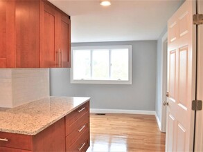 62 Roberts St, Unit 1 in Malden, MA - Building Photo - Building Photo