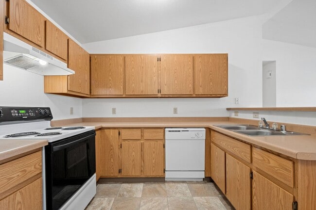 Tamarack Trails in Lake Mills, WI - Building Photo - Building Photo