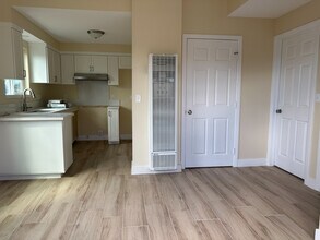 237 Brucker Rd W in Oxnard, CA - Building Photo - Building Photo