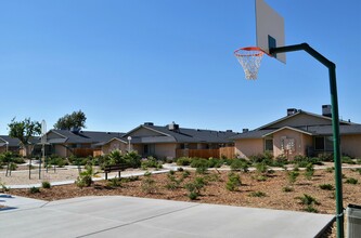 Desert Luna Apartments in Hesperia, CA - Building Photo - Building Photo