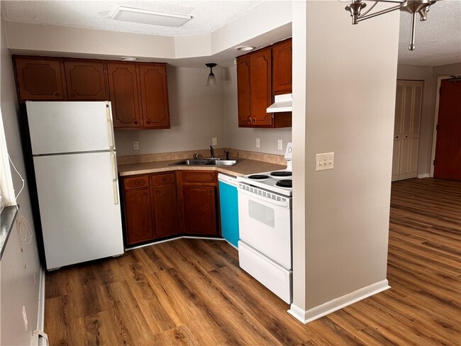 809 East Ave in Rochester, NY - Building Photo - Building Photo