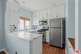 12601 Matteson Ave in Los Angeles, CA - Building Photo - Building Photo