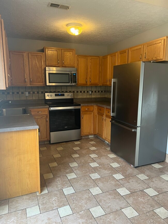 730 Andra Dr in Radcliff, KY - Building Photo - Building Photo