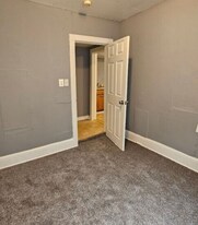 4 Channing Ave in Portsmouth, VA - Building Photo