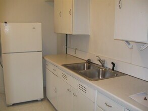 700 E 4th St, Unit C in Winona, MN - Building Photo - Building Photo