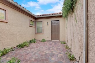 236 Palmetto Pointe Dr in Henderson, NV - Building Photo - Building Photo