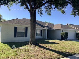 4305 Elton Pl in Valrico, FL - Building Photo
