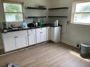 408 Academy St E in Wilson, NC - Foto de edificio - Building Photo