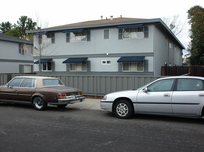 3093 Emerson St in Palo Alto, CA - Building Photo - Building Photo