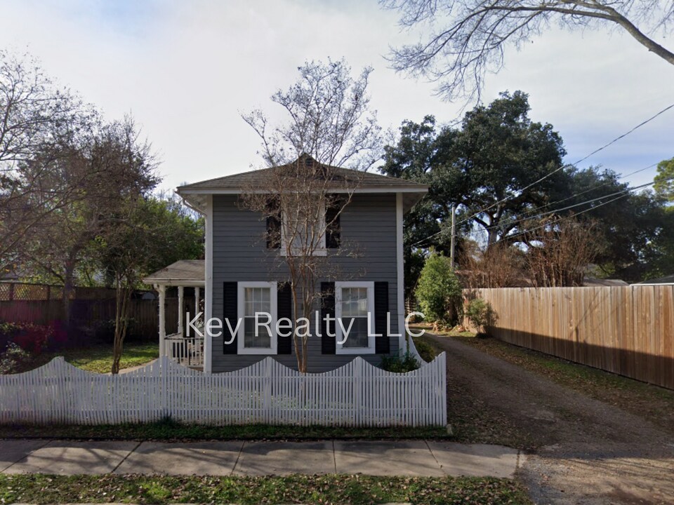 612 19th St in Alexandria, LA - Building Photo
