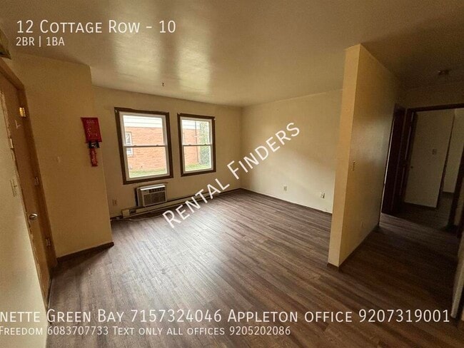 12 Cottage Row in Marinette, WI - Building Photo - Building Photo