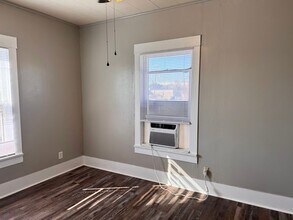 1100 Burnett St in Wichita Falls, TX - Foto de edificio - Building Photo