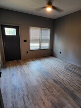 1806 N 7th Ave in Pensacola, FL - Foto de edificio - Building Photo