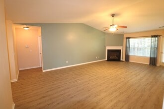 128 Dover Dr in King, NC - Building Photo - Building Photo