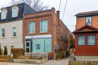 195 Sorauren Av in Toronto, ON - Building Photo - Building Photo